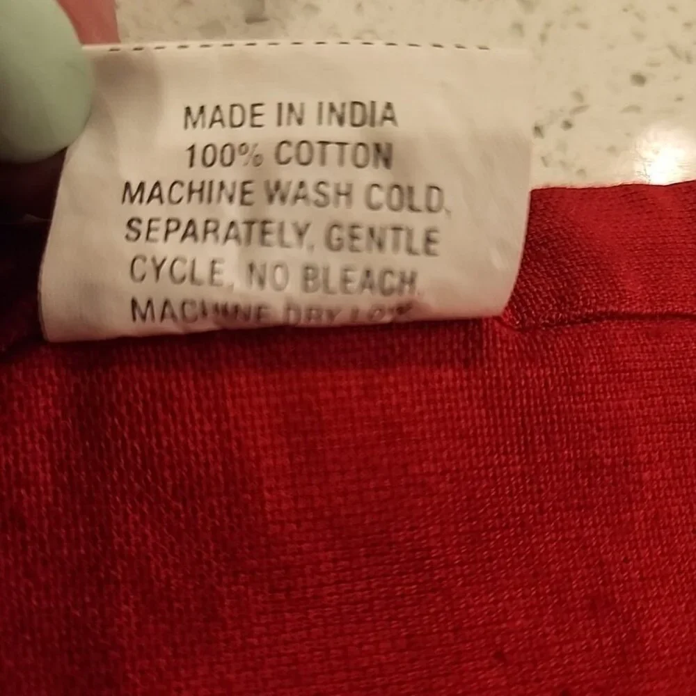crate and barrel Holiday Laurel Cloth Naps Red Embroidered Set Of 6 19x19 Cotton
